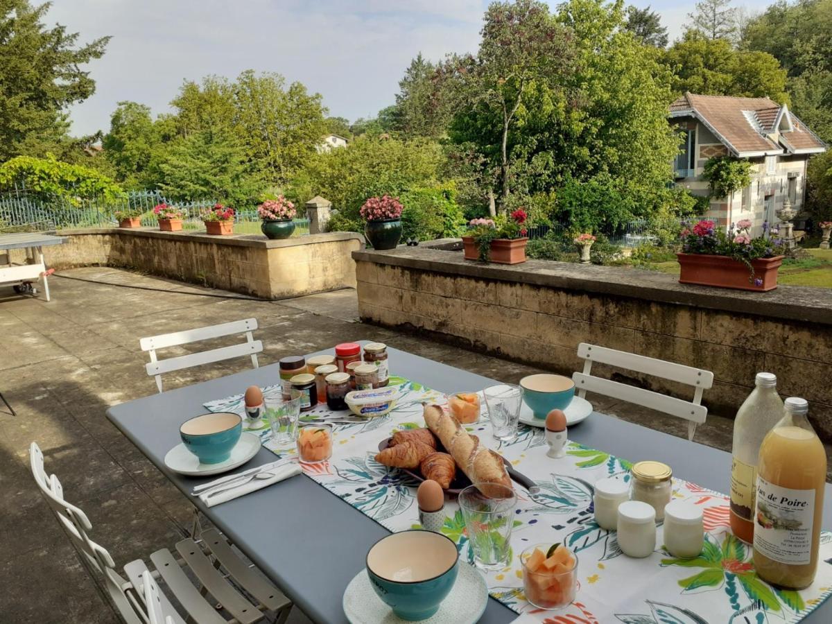 La Fee Des Eaux Acomodação com café da manhã Vernaison Exterior foto